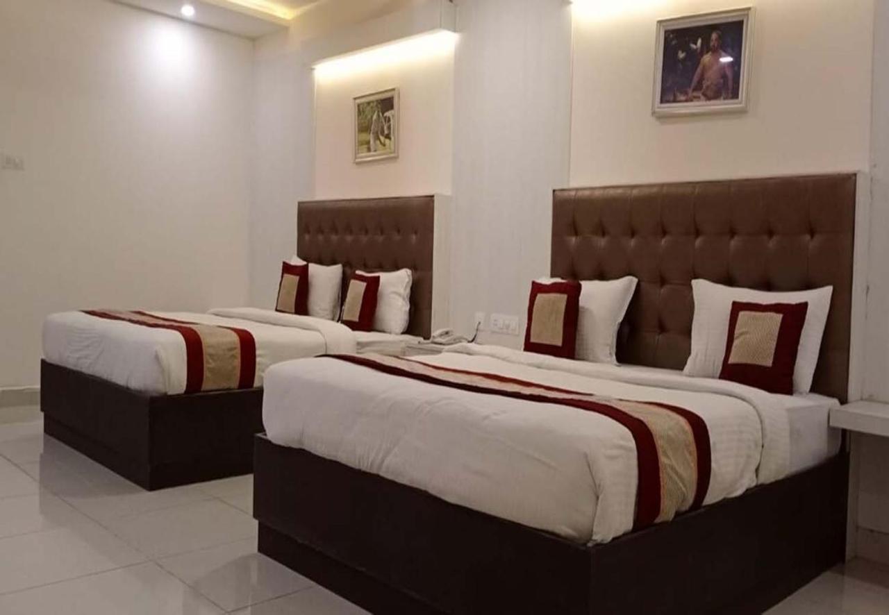 ซีเนมาสโคป แอน อพาร์ต โฮเทล Hotel เชนไน ภายนอก รูปภาพ