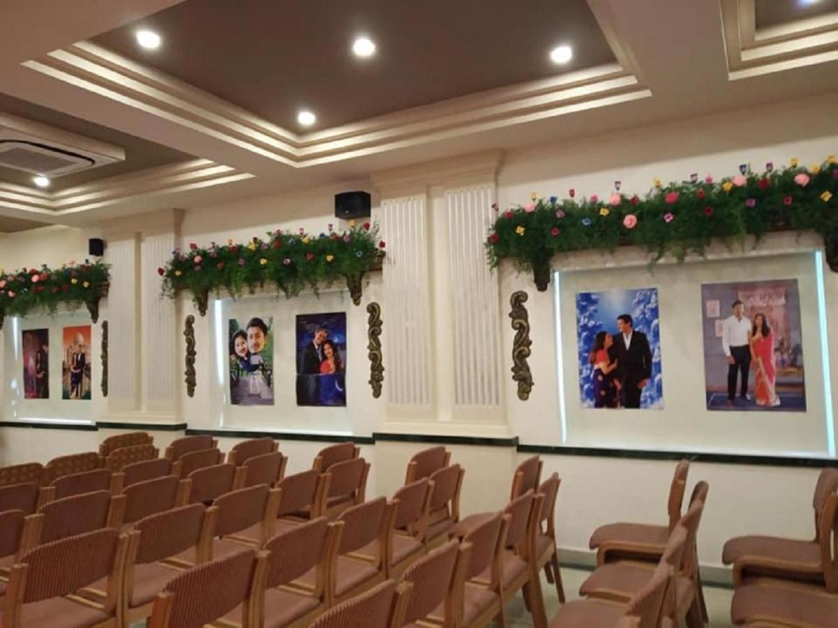ซีเนมาสโคป แอน อพาร์ต โฮเทล Hotel เชนไน ภายนอก รูปภาพ