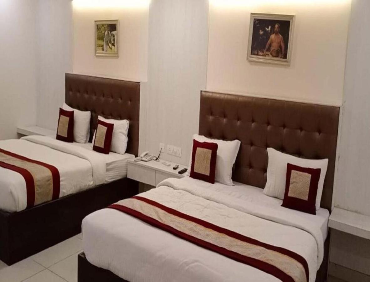 ซีเนมาสโคป แอน อพาร์ต โฮเทล Hotel เชนไน ภายนอก รูปภาพ